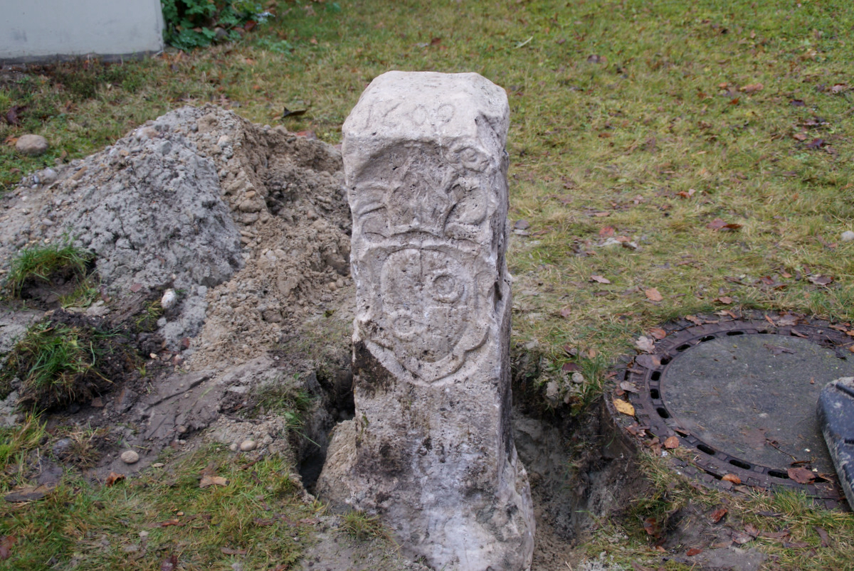 Grenzstein 400 Jahre alter Grenzstein